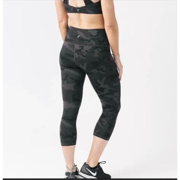 Zyia Active Camou Cropped Leggings Size 4 - Picture 4 of 11